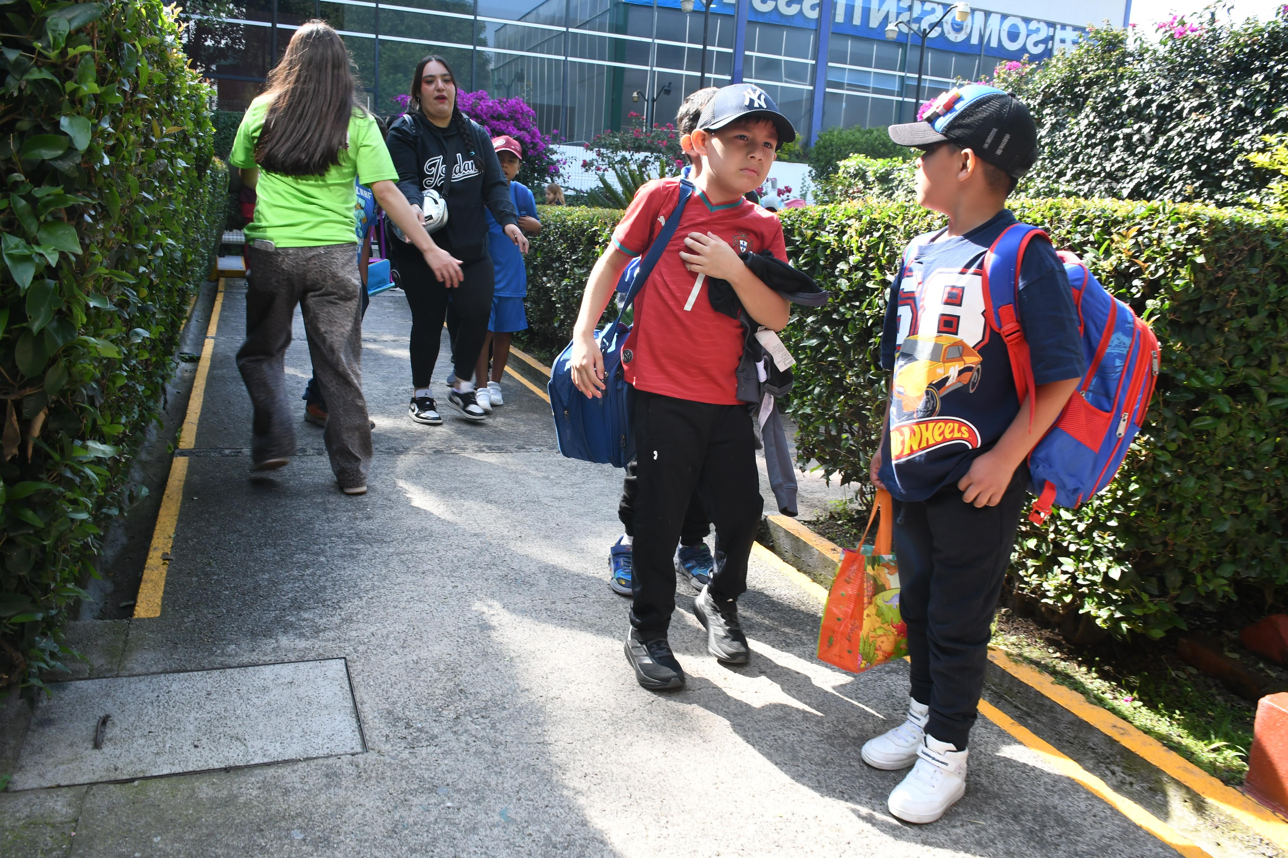  Arribo de niños del Curso de Verano 2026”Pequeños campeones del mundo”, CSCD del SNTISSSTE